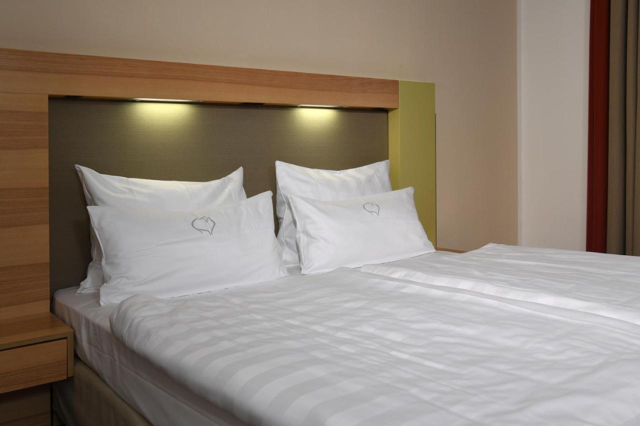 Landhotel Schnuck Schneverdingen Εξωτερικό φωτογραφία